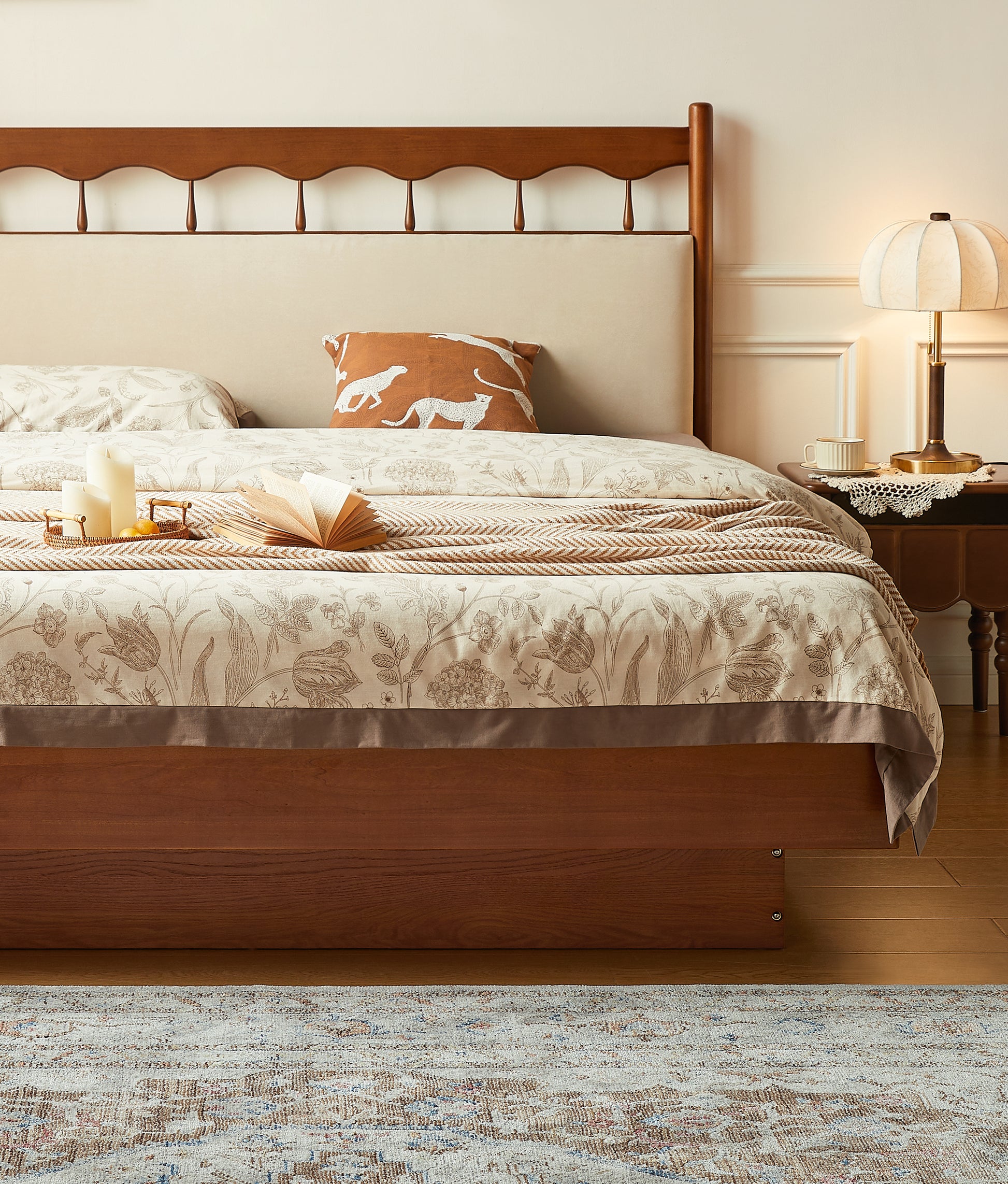 French Classic luxury bed with storage - SMART SPACES