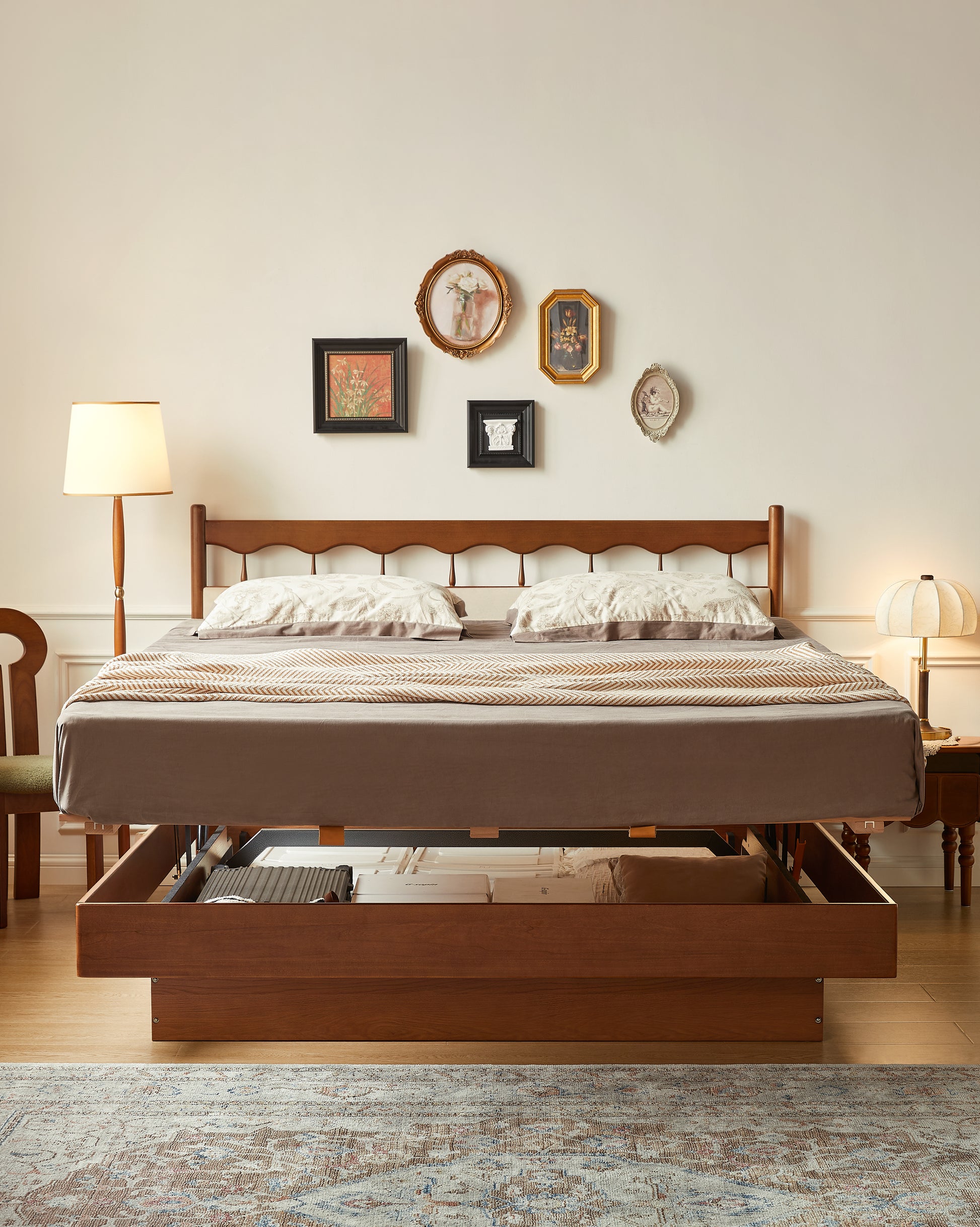 French Classic luxury bed with storage - SMART SPACES