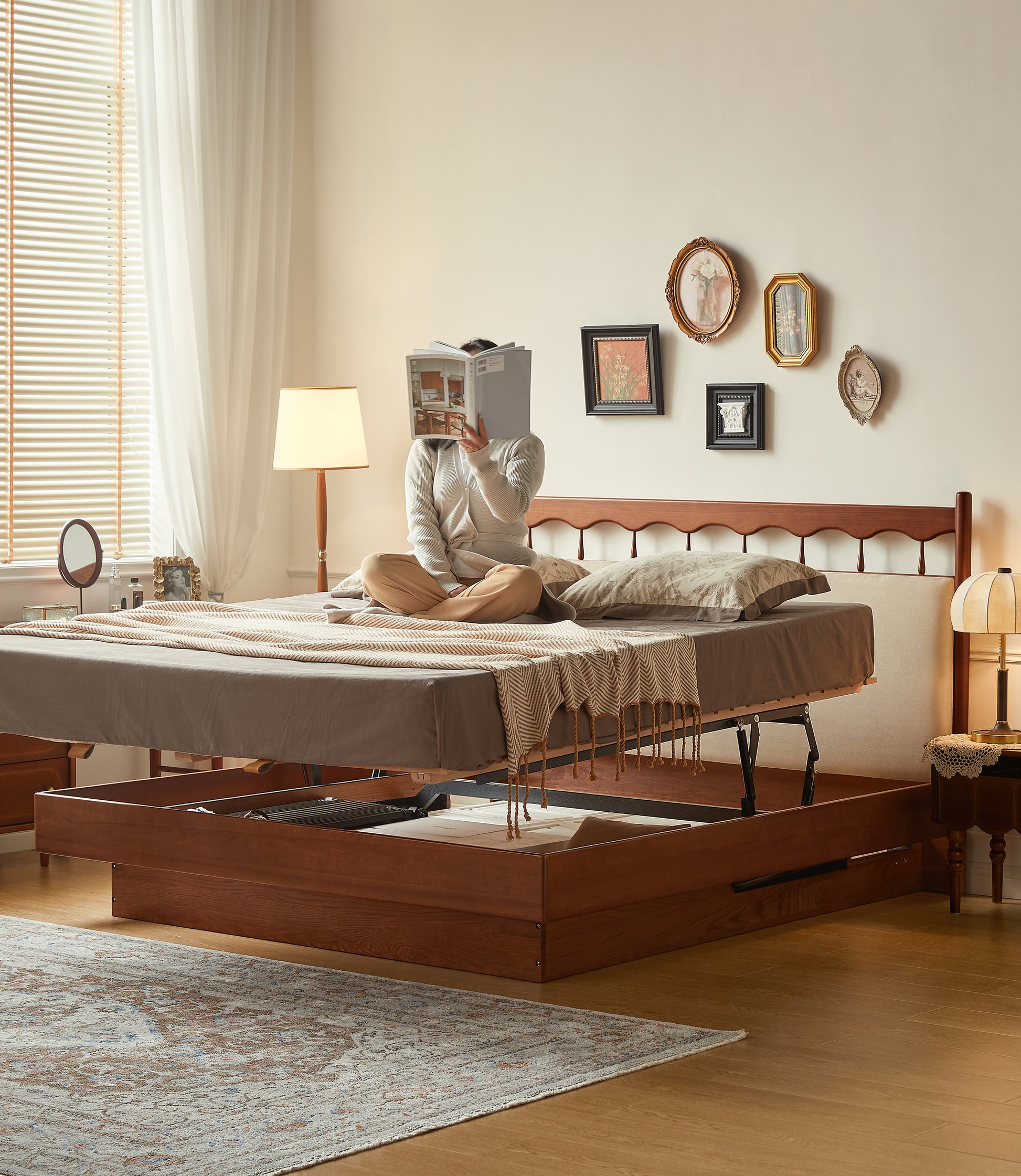 French Classic luxury bed with storage - SMART SPACES