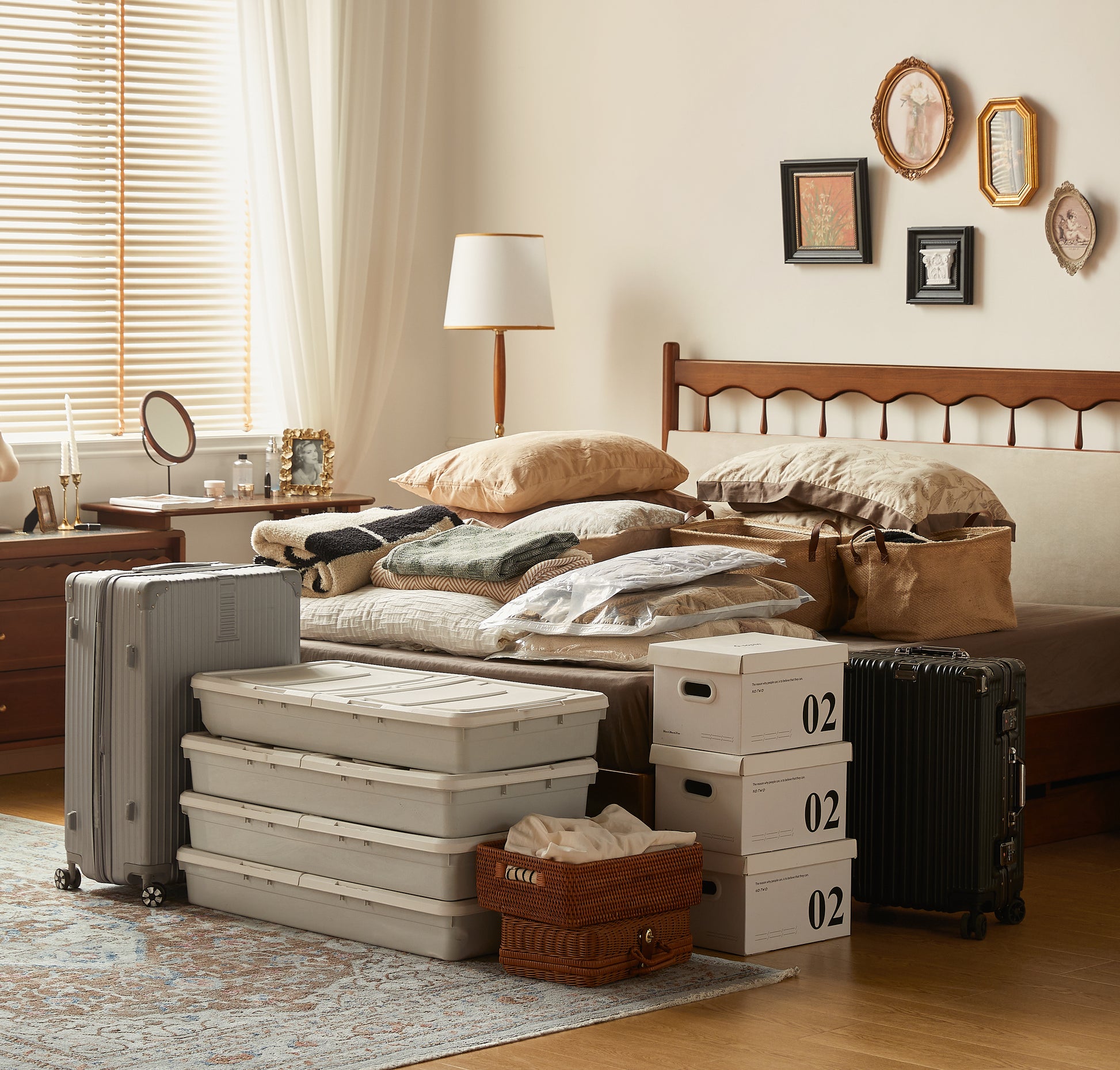 French Classic luxury bed with storage - SMART SPACES